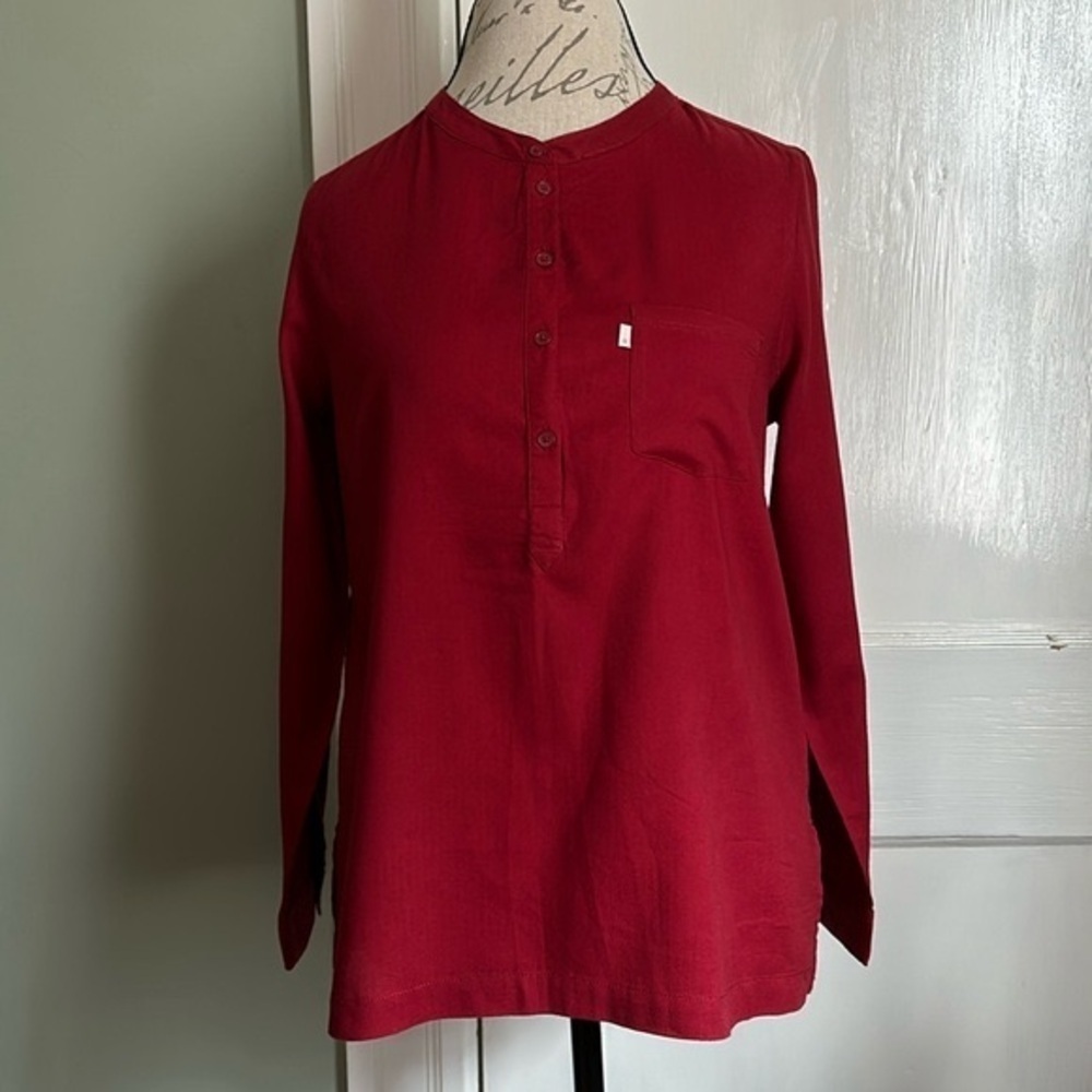 Levi’s Red Button Front Pop-Over Lightweight Cotton Blouse